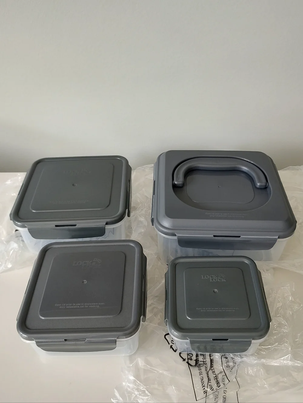 LocknLock Food Storage Nesting Set Gray Four Pieces Square NEW